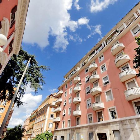 Bellezza Al Colosseo - B&B & Apts Рим Экстерьер фото