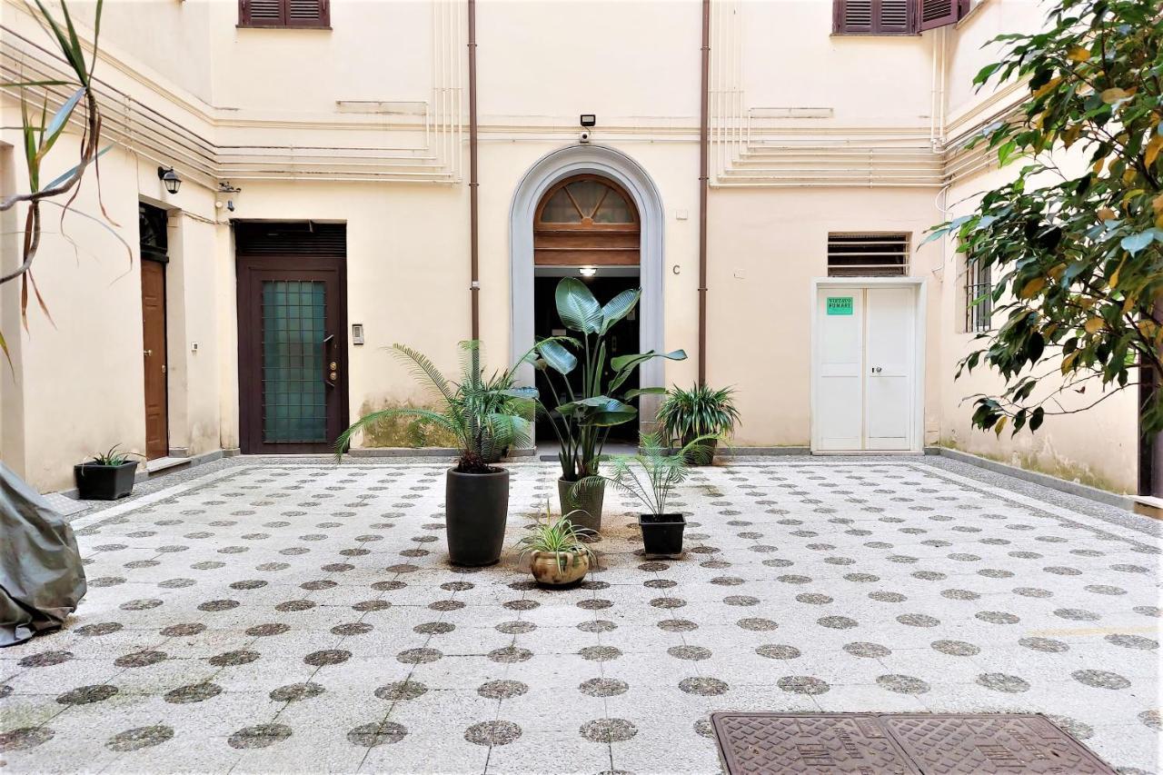 Bellezza Al Colosseo - B&B & Apts Рим Экстерьер фото