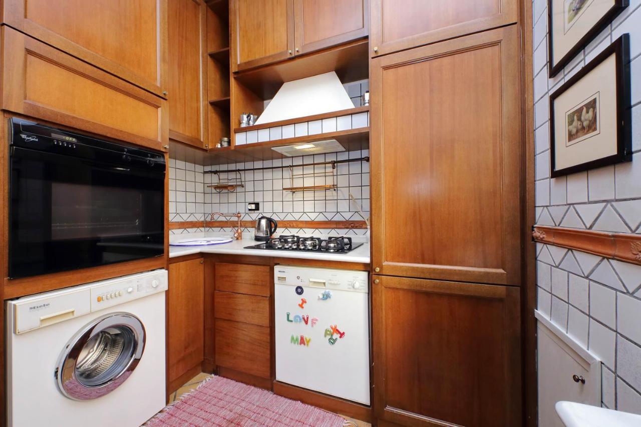 Bellezza Al Colosseo - B&B & Apts Рим Экстерьер фото