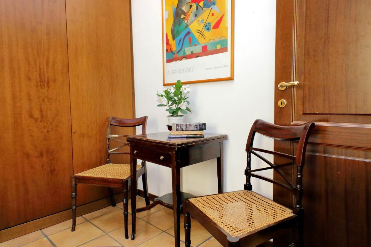 Bellezza Al Colosseo - B&B & Apts Рим Экстерьер фото