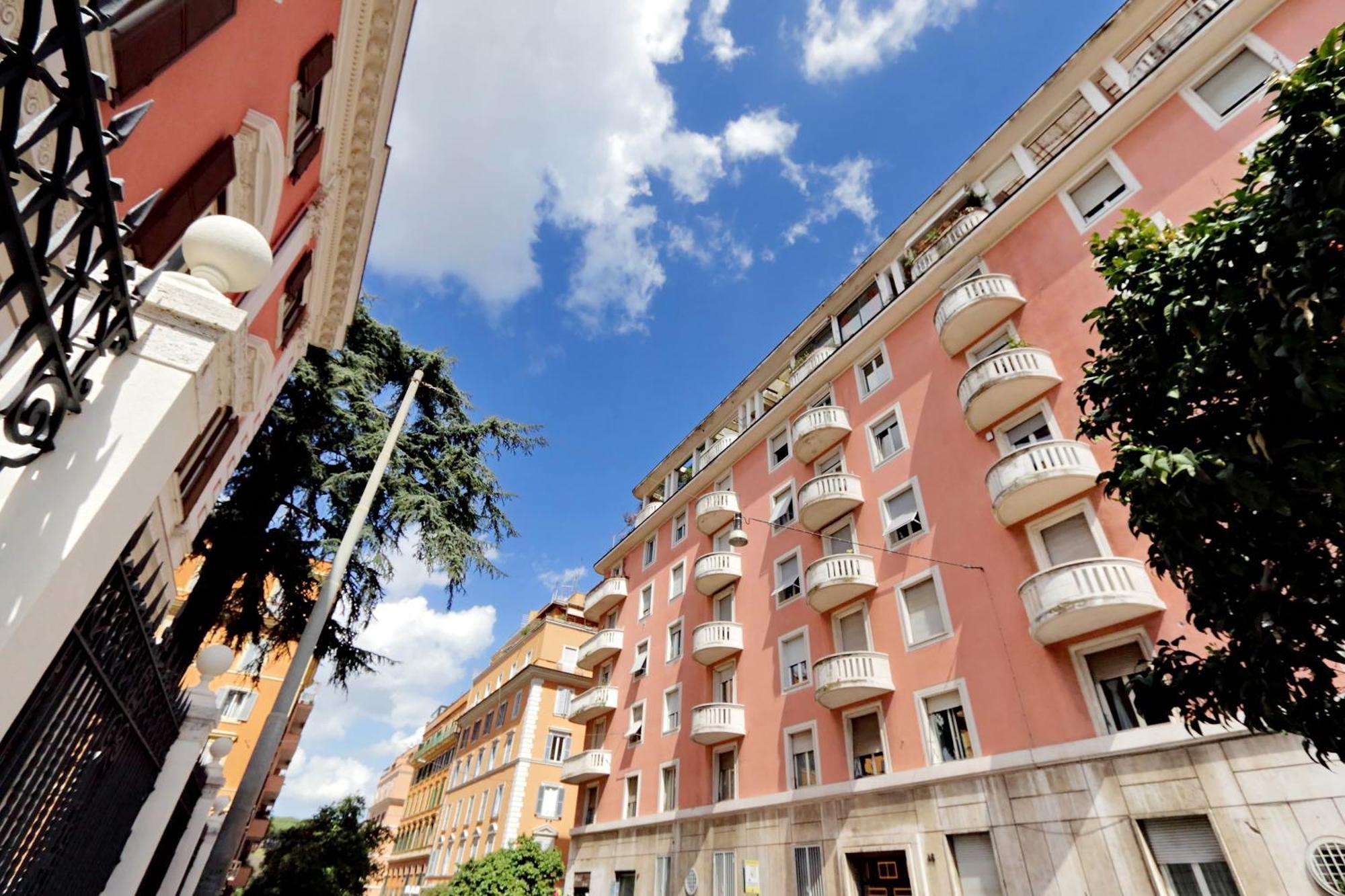 Bellezza Al Colosseo - B&B & Apts Рим Экстерьер фото