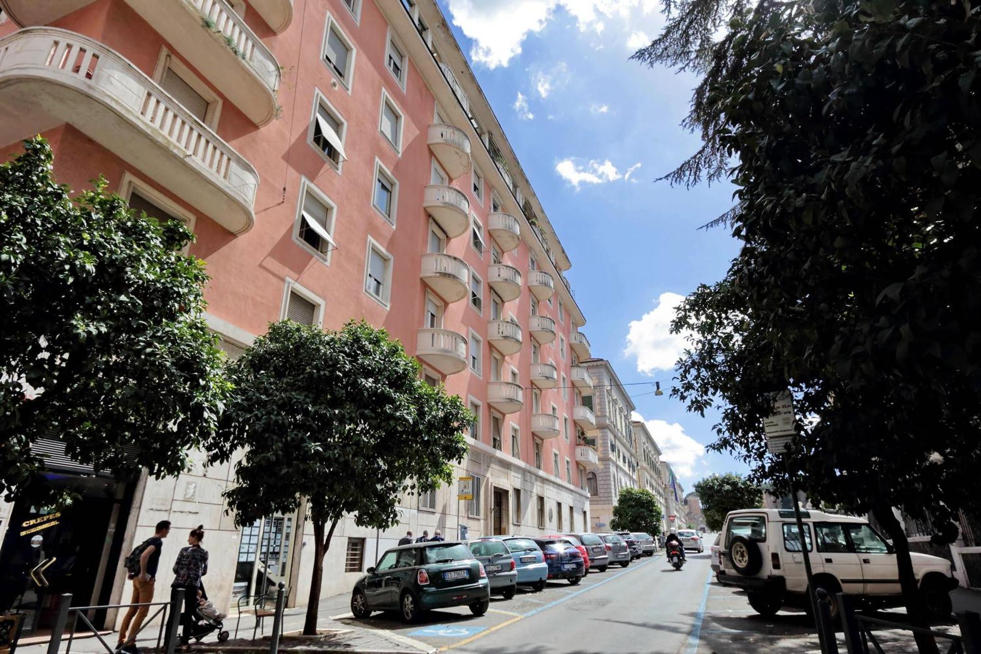 Bellezza Al Colosseo - B&B & Apts Рим Экстерьер фото